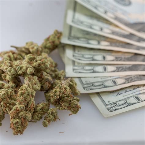 Missouri banks ask lawmakers to approve sharing of marijuana business inspections
